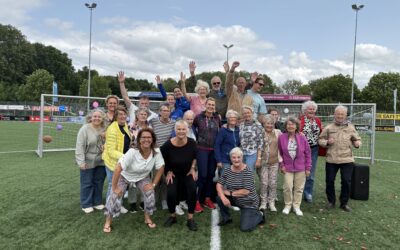 Feestelijke aftrap van De Derde Helft bij FC Aalsmeer: nieuwe ontmoetingsplek voor 65-plussers